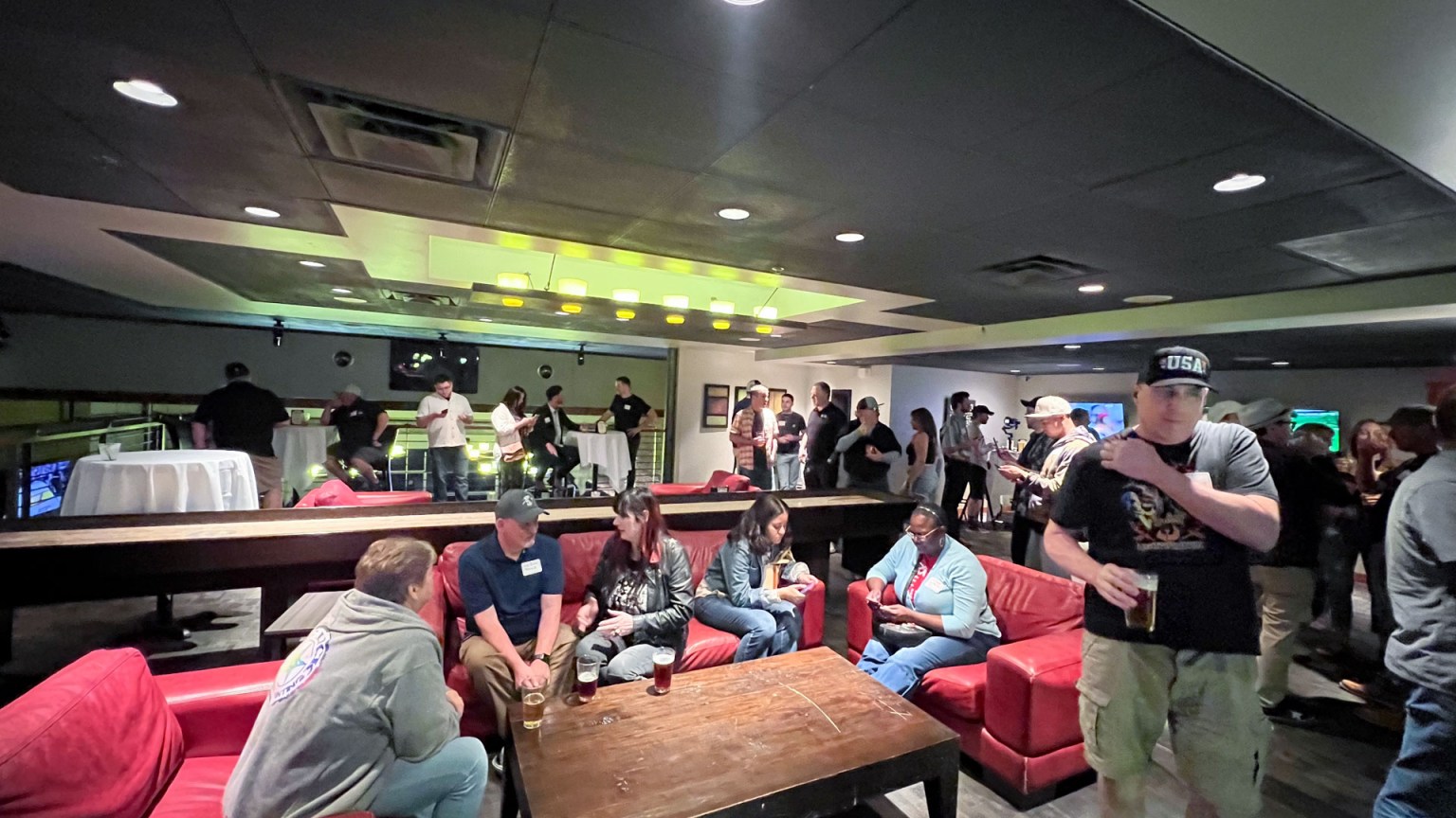 Shirt Lab attendees gathered at Cover 3 in Austin, Texas, for food, drinks, networking, and the infamous Rock Paper Scissors contest. Carl Burghardt of Chipply won the annual tournament and received a free heat press from Stahls’.