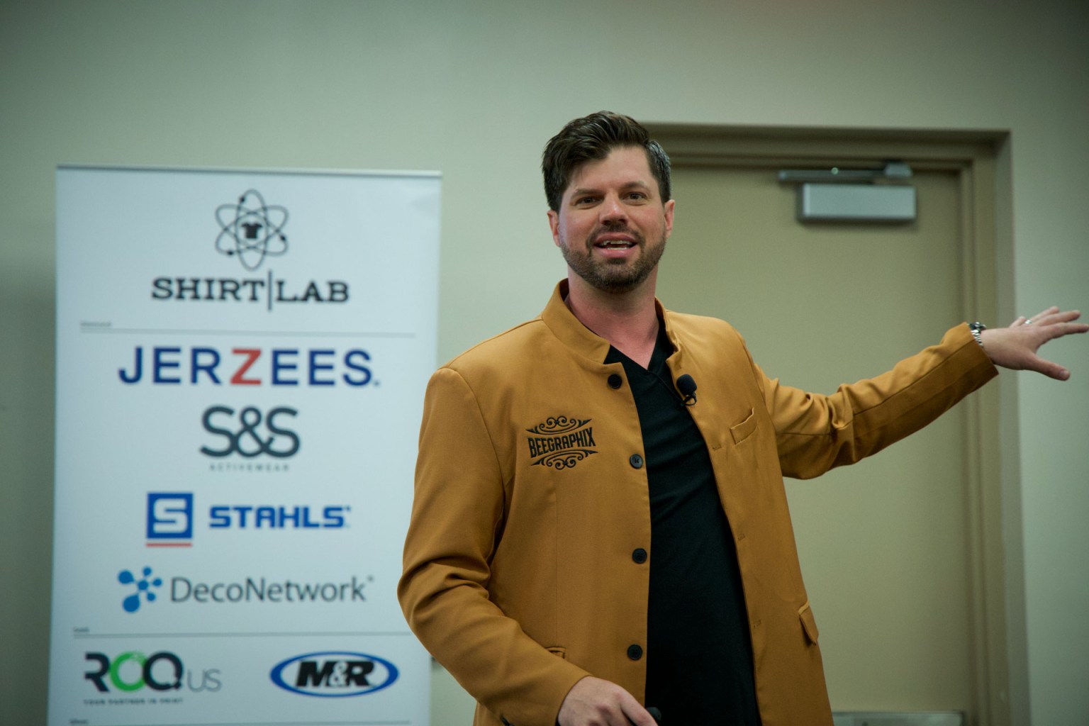 In Davis Slagle’s session, he focused on automating his online stores program. It took him and a coach six months to dial in the processes. He said if you’re overwhelmed by the many different ways to automate, you should “pick your biggest pain point and go find a way to automate that.”