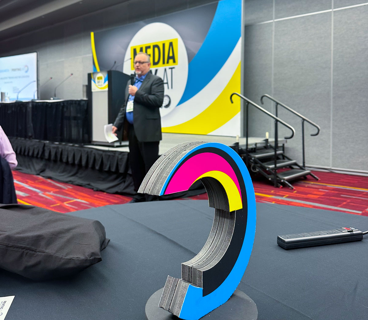 Printing United Alliance hosted its first Media Day with members of the press. Aaron Montgomery of 2 Regular Guys was the emcee, offering print-related trivia throughout the day.