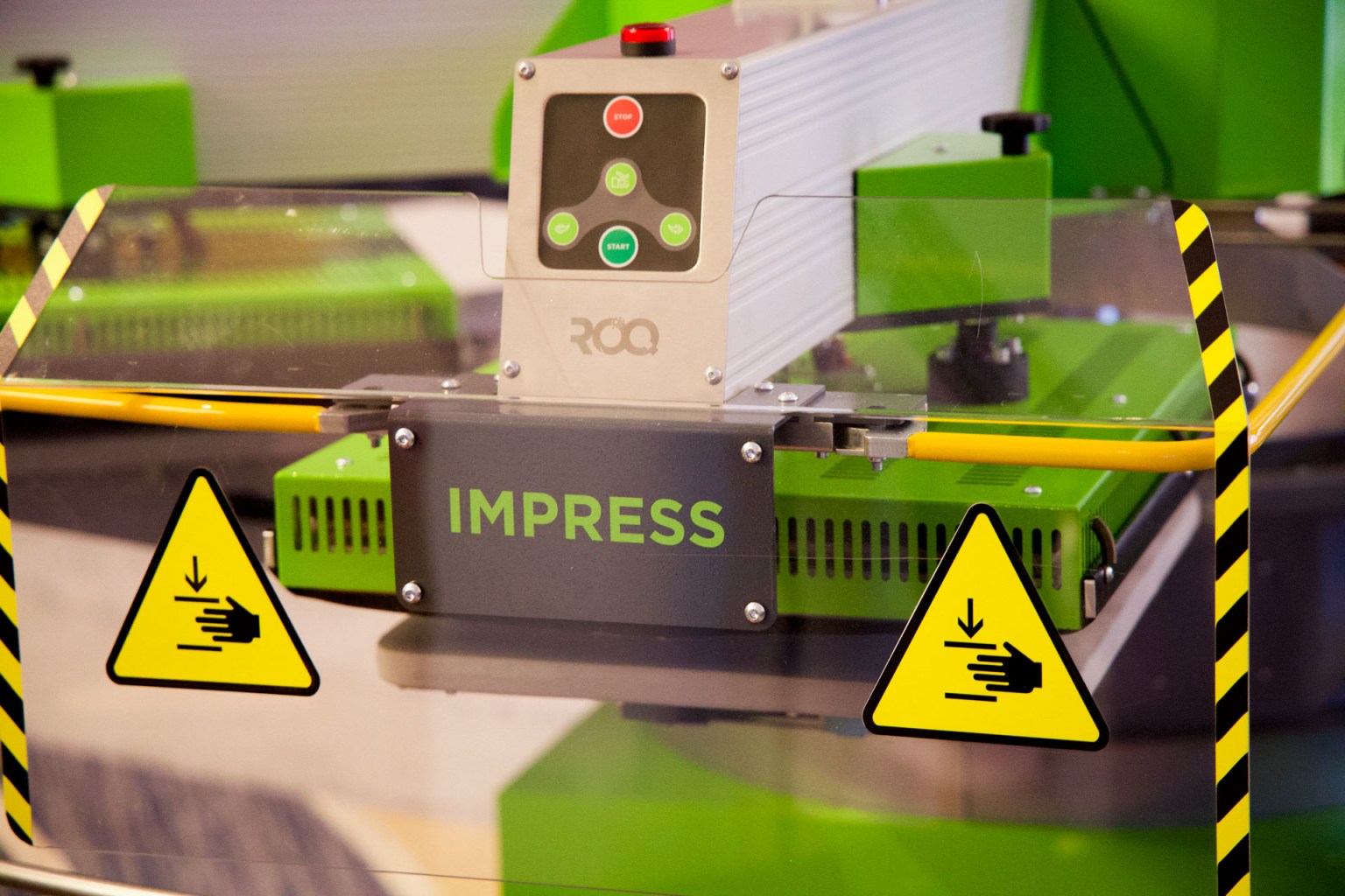 The ROQ.US Impress was one of the larger machines that made its way to the Sheraton Downtown Phoenix. The automated heat transfer press is built to press multiple types of heat transfers including DTF, screen print, digital/screen hybrid, vinyl, and specialty transfers.